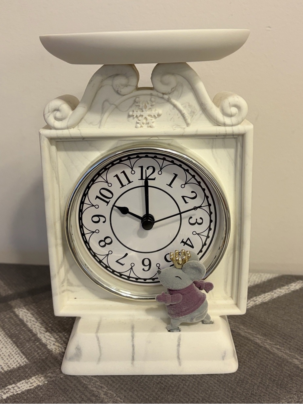 Bath & Body Works 3 Wick Candleholder “Marble” Mantel Clock Nutcracker Mouse NWT